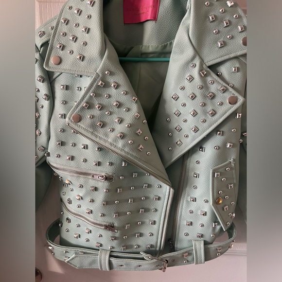 Jacket - Picture 4 of 9